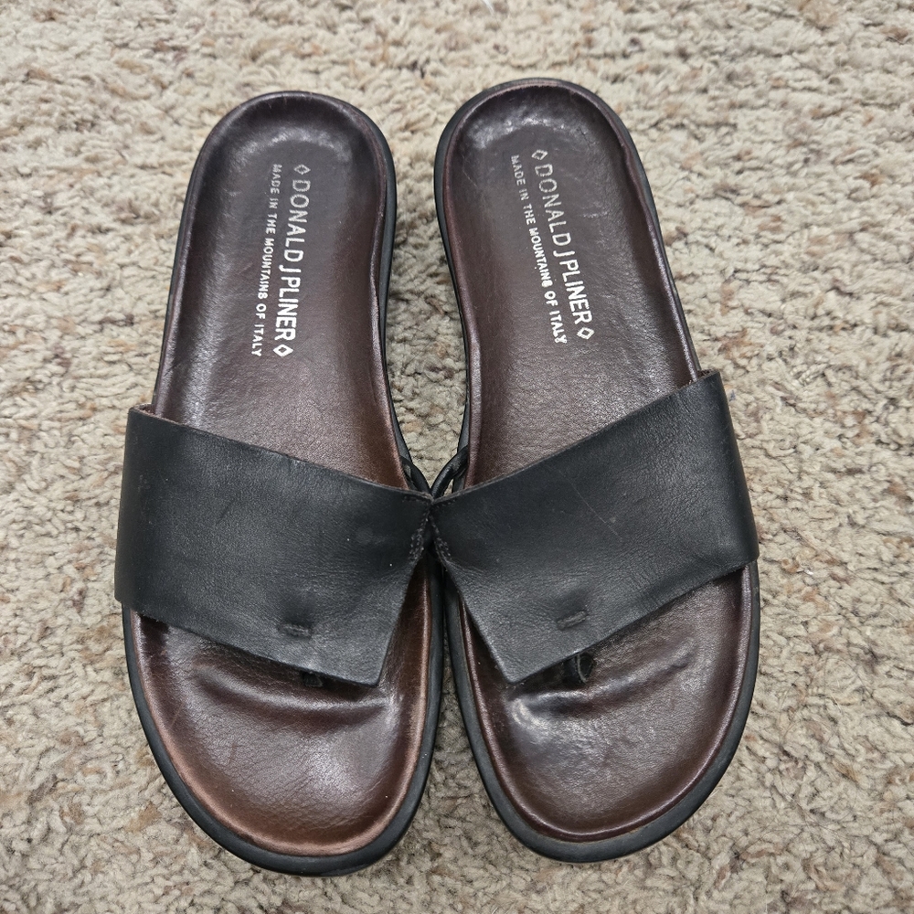Donald J Pliner Black Leather Slides Size 7.5